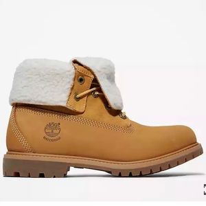 Timberland Roll Top Boot - Size 9.5 Excellent Condition!